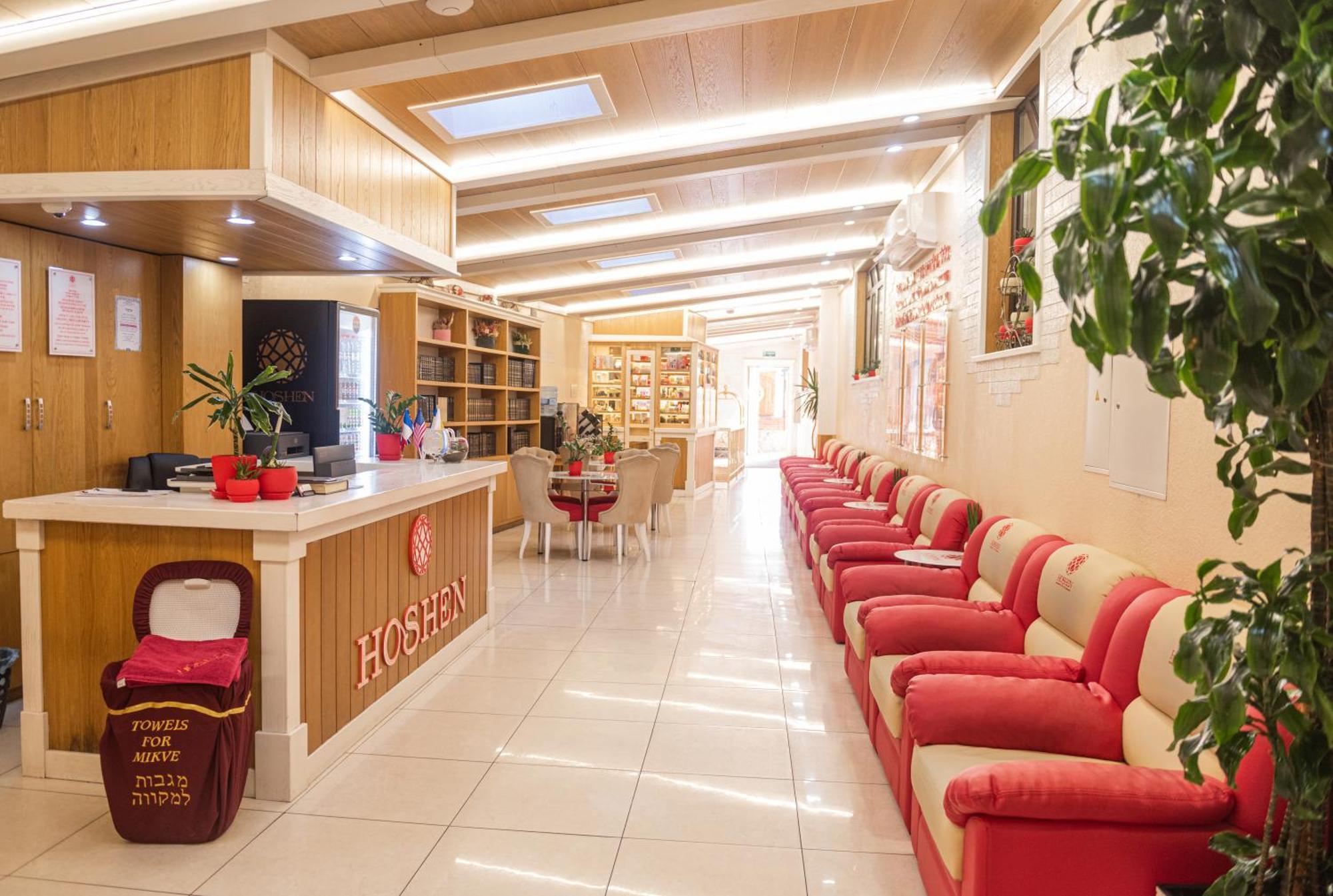 Hoshen Hotel Umanʼ Dış mekan fotoğraf