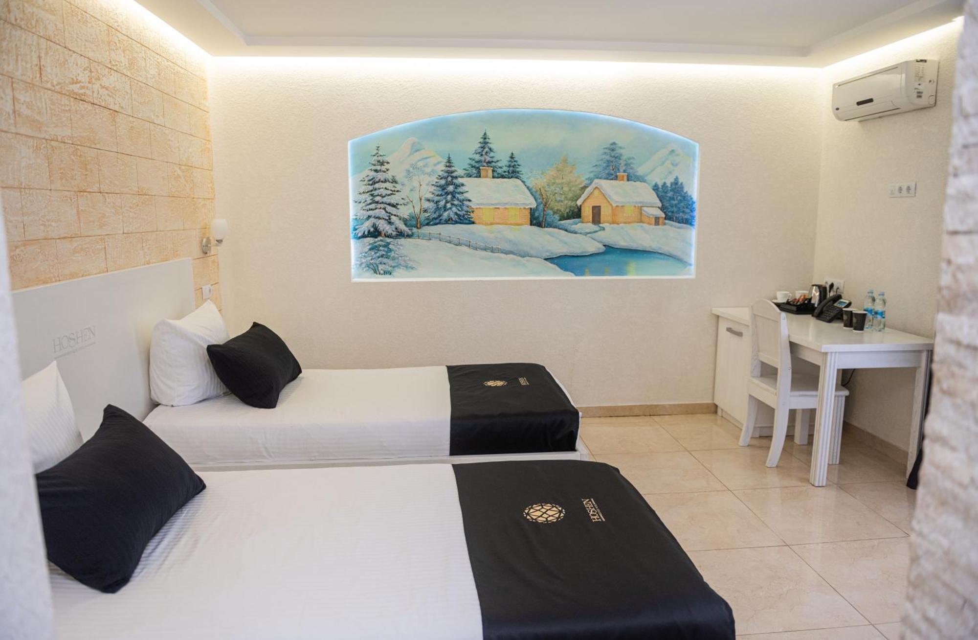 Hoshen Hotel Umanʼ Dış mekan fotoğraf