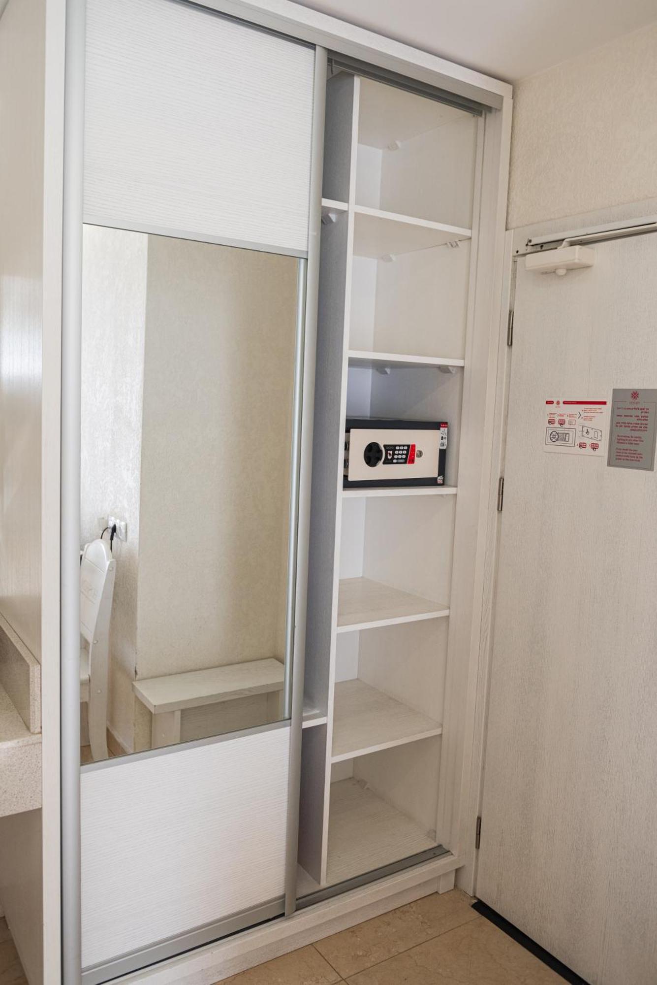 Hoshen Hotel Umanʼ Dış mekan fotoğraf